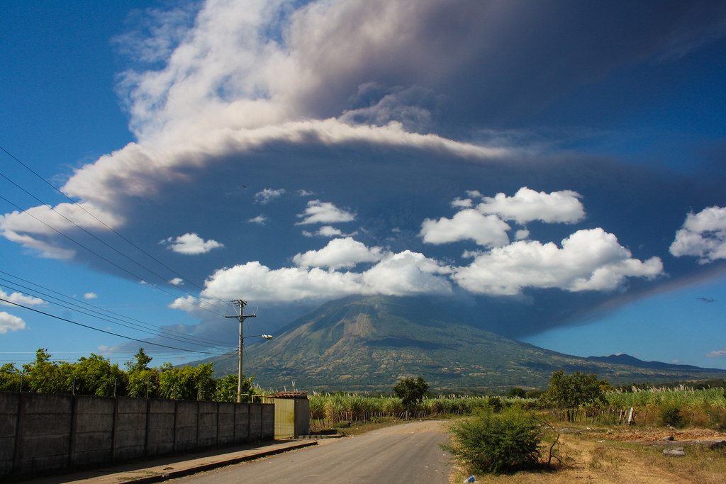 volcanoes in El Salvador