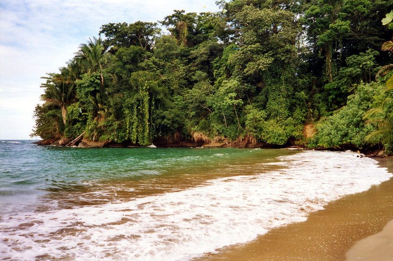 spring break destinations - Puerto Limón, Costa Rica